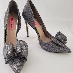 Betsy Johnson sparkly silver heels sz 7.5